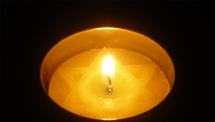a Yom HaShoah candle