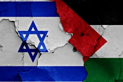 Graphic of Israeli flag, Palestinian flag and Israel