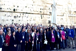 Reform rabbis (men and women) together at the Kotel